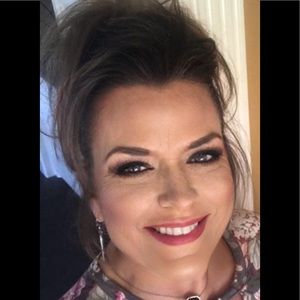 Meet your Posher, Angie